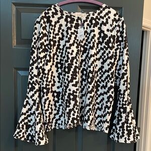 BOGO SALE LOFT Flounce Sleeve Top